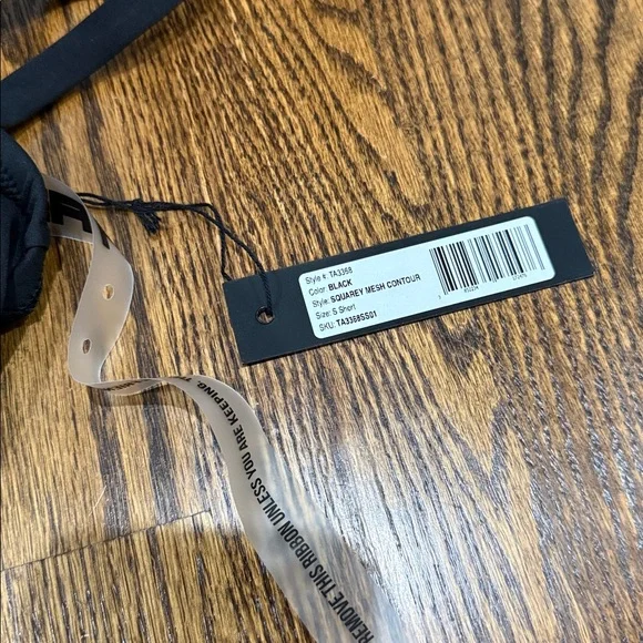 Elegant Black One-Piece Swimsuit - Picture 8 of 8